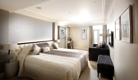 Superior Bedroom - Sands Hotel