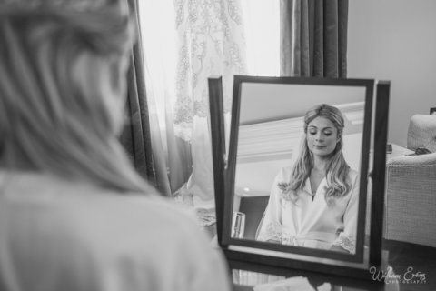 Bridal prep with mirror - William Evans Photography