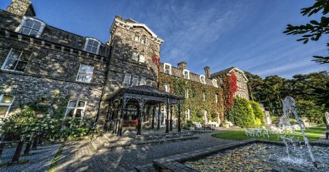 The hotel frontage - Grange Hotel